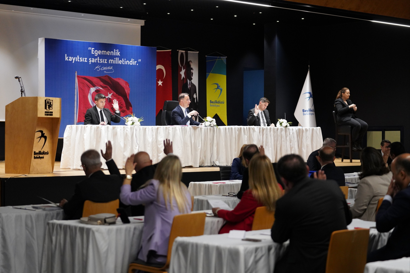 YENİ DÖNEMİN İLK MECLİSİ YAPILDI (2)-i6614e8242d145.jpg